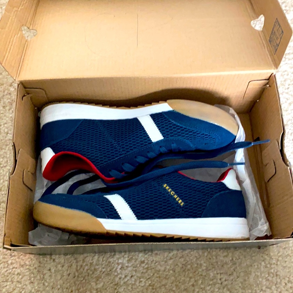 Skechers